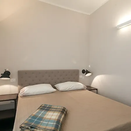 Garibaldi Apartment *