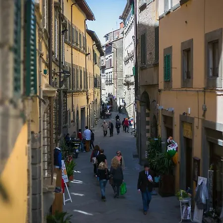 Apartment Garibaldi Cortona
